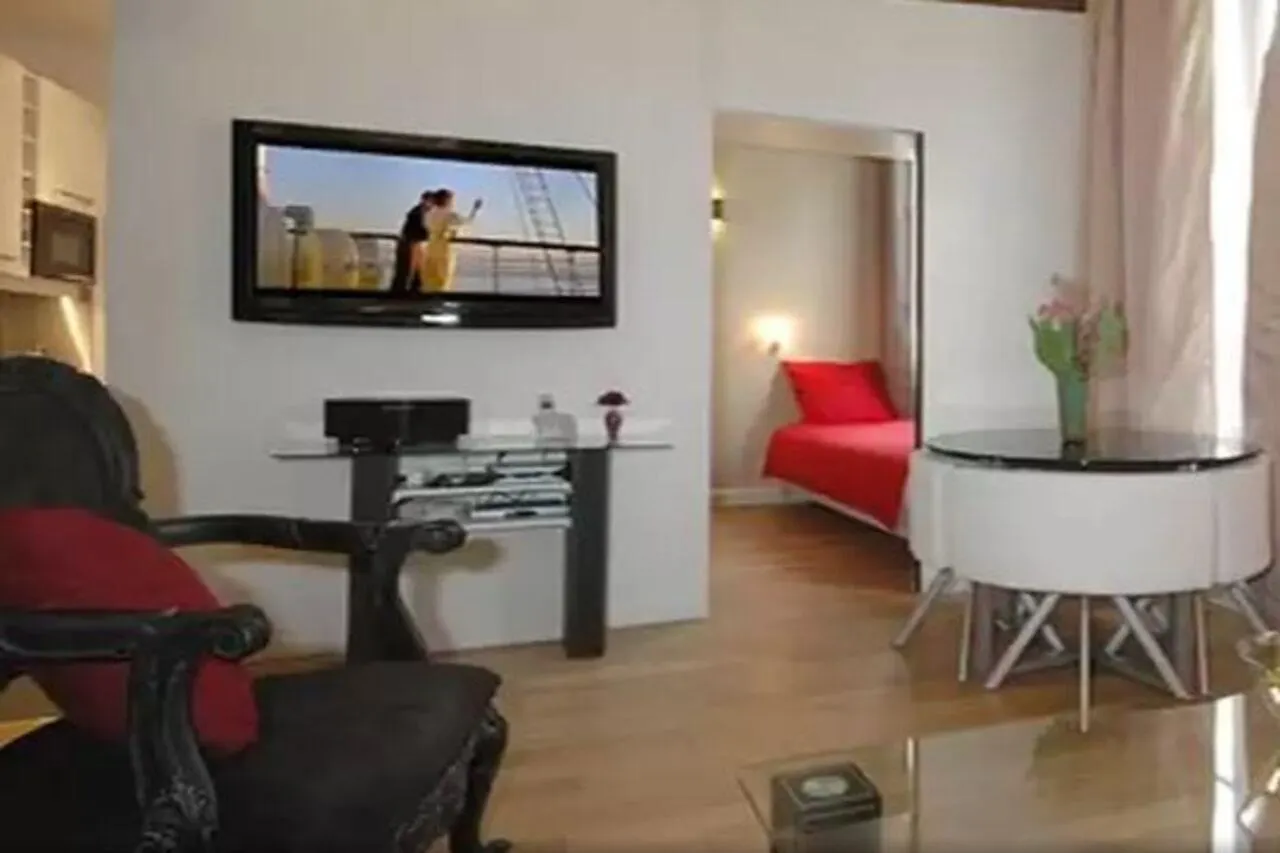 Holidaysinparis-bourg Tibourg Ii Apartment